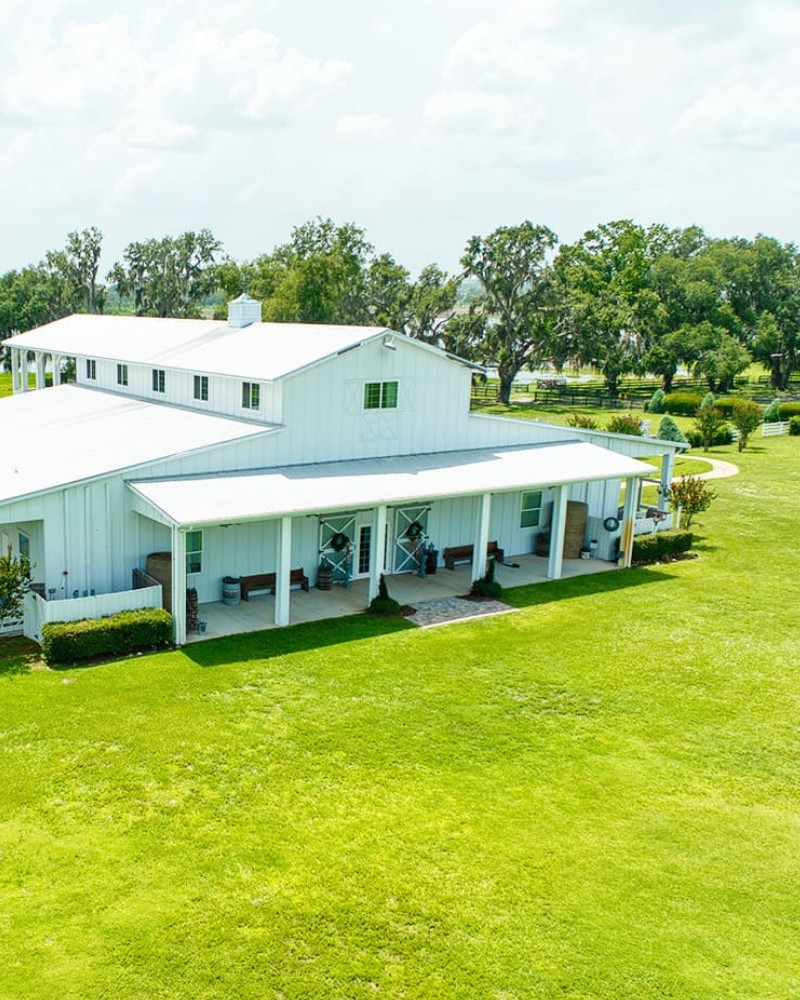 Wedding moment at Covington Farm