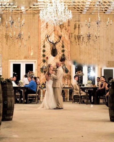 Covington Farm wedding moments on Instagram